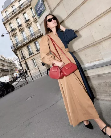 Les mules noires de Géraldine Boublil sur le compte Instagram de @erinoffduty