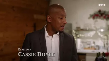 Grey blazer worn by Martin (Antwon Tanner) in The Christmas Contract