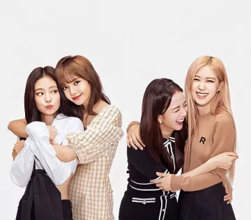 Sudadera de cachemira Rosada en la cuenta de Instagram de @blackpinks