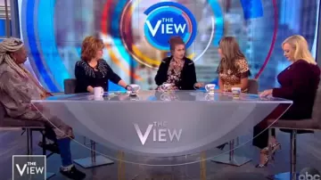 Self portrait Flo­ral Se­quin Em­bell­ished Dress worn by Helena Bonham Carter on The View November 18, 2019