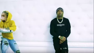 Amiri Black crystal patch distressed skinny jeans usados por Lil Durk en Last Name Official Music Video by Future