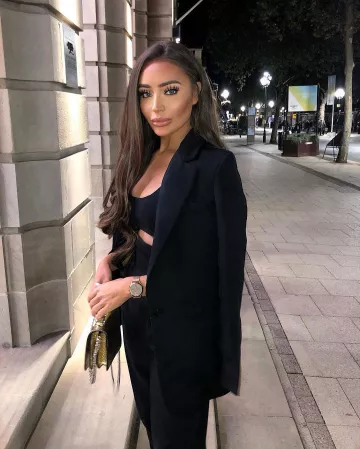 Noir Single Breasted Blazer de Paige sur l'Instagram account @paigekh