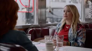Alice + olivia Floral Print Bomber Jacket usada por Roxy Doyle (Emily Osment) en Almost Family Season01 Episodio05