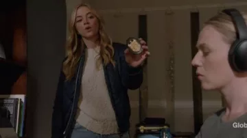 Vince Navy Quilted Bomber Jacket usado por Ellie Bishop (Emily Wickersham) en NCIS Temporada 17 Episodio 08