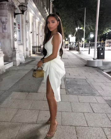 Heels of Paige on the Instagram account @paigekh