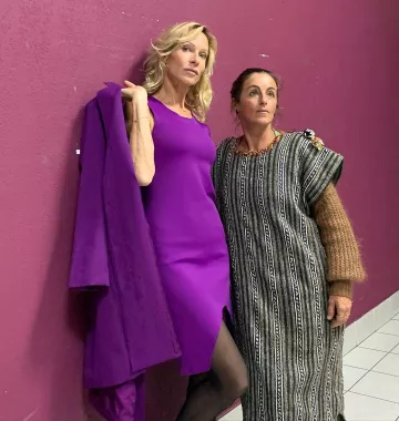 El vestido morado de Rebecca Hampton en la cuenta de Instagram de @rbk_hampton