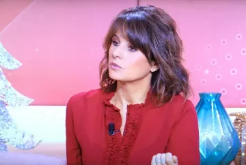 La blouse en crêpe de coton de Faustine Bollaert sur le compte Instagram de @faustinebollaert