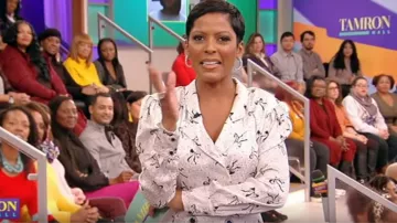 Alessandra rich Arc et dot print plissée jupe robe en soie porté par Tamron Hall sur Tamron Hall Afficher le 21 novembre 2019