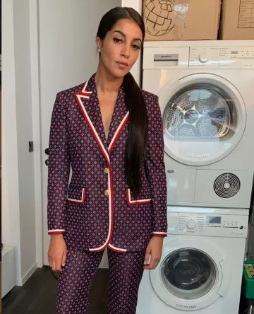 The blazer in cotton blend navy blue jacquard geometric Leïla Bekhti on her account Instagram @leilabekhti