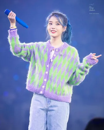 Instagram iu_uaena27: Clothes, Outfits, Brands, Style and Looks | Spotern