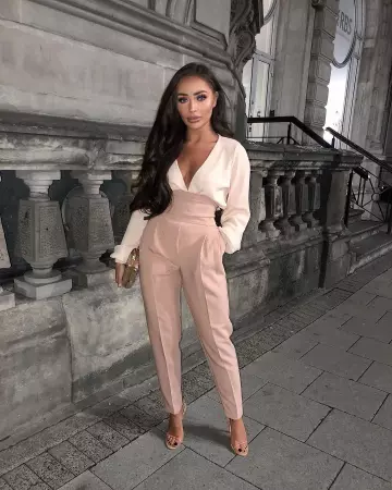Nude Patent Strap­py Stilet­to Heels of Paige on the Instagram account @paigekh