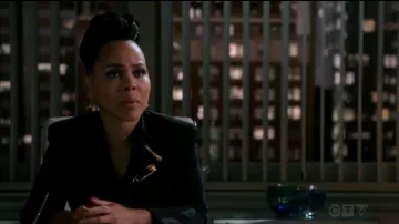 Versace Black Safety Pin Embellished Blazer worn by Tegan Price (Amirah Vann) in How to Get Away with Murder Season 06 Episode 09