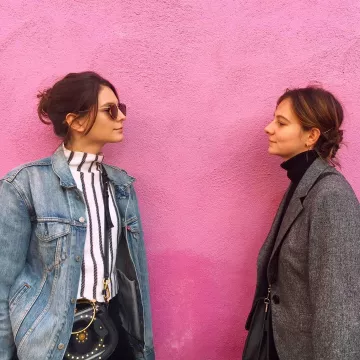 Chaqueta de jeans de Josephine Japy en la cuenta de Instagram de @josephinejapy