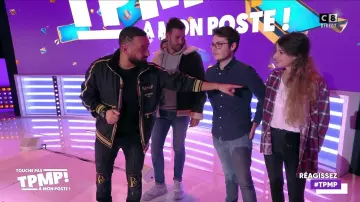 Butler Richard Valentine Paris jeans usados por Cyril Hanouna en Touche pas à mon poste