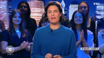 Suéter azul de Alessandra Sublet en C'est Canteloup