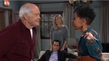 Karen Millen Grey Asym­met­ric Sweater worn by Carly Jacks (Laura Wright) as seen on General Hospital November 25, 2019