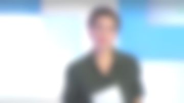 The khaki shirt printed Mélanie Taravant in C to say