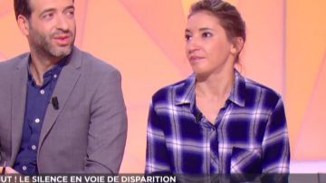 The plaid shirt blue Nadia Daam in 28 minutes