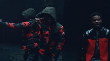 Amiri Grey Paint Splatter Jean de A Boogie wit da Hoodie en Tip Toe video musical de Roddy Ricch