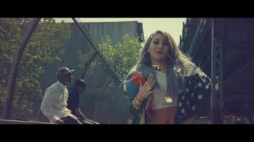 Le collier ras de cou chaîne doré de CL dans CL - 'LIFTED' M/V