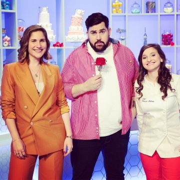 Pantalones anchos naranjas de Josephine Draï en la cuenta de Instagram de @josephineose