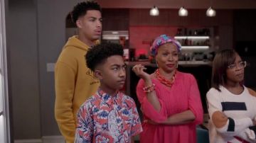 H&M Imprimé à Capuche Sweat-shirt porté par Andre Johnson, Jr (Marcus Scribner), en black-ish Saison 6 Épisode 9