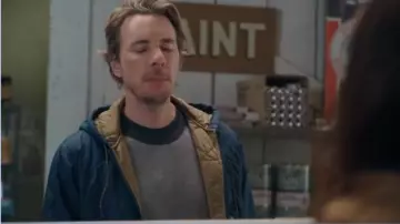 Patagonia Di­a­mond Quilt­ed Bomber Hoody worn by Mike (Dax Shepard) in Bless This Mess Season 2 Episode 7