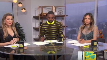 Staud Blue Violet Sheer Top usado por Erin Lim en E! Noticias noviembre 27, 2019
