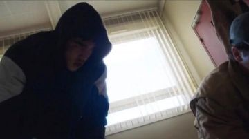 Sudadera con capucha negra de Sofiane (Carl Malapa) en Mortel (S01E04)