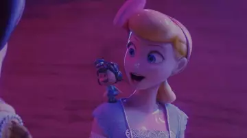 El oficial Giggles la réplica del juguete de McDimples en Toy Story 4