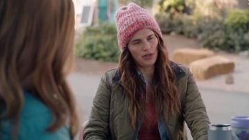 Madewell Forêt Floral Réversible Matelassé Doublure de la Veste portée par Rio (Lake Bell) dans Bénisse Ce Gâchis Saison 2 Épisode 8