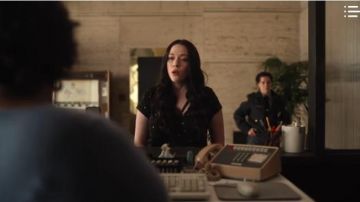 Rails Blakc Print Tee worn by Jules Wiley (Kat Dennings) in Dollface Season01 Episode01