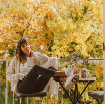 T-shirt Bons baisers de Paname worn by Milo Bordeaux on the account Instagram of @milovelyblog 