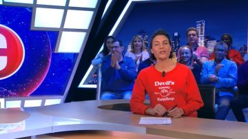 El jersey del Diablo Rojo de Alessandra Sublet en C'est Canteloup