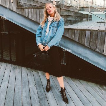 Mi­di Dress Black of Maggie on the Instagram account @maggiestories