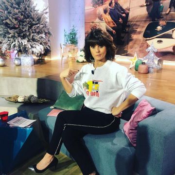 Le sweat "La Mifa" de Faustine Bollaert sur son compte Instagram @faustinebollaert