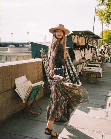 The dress Hendrix of BA&Sh range by Wendy Swan's account on the Instagram of @wendyswan