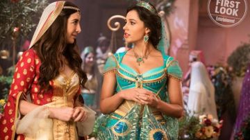 El traje completo de Jasmine (Naomi Scott) en la película Aladdin