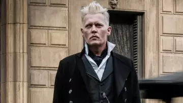 La réplique du manteau de Grindelwald (Johnny Depp) dans Les Animaux fantastiques : Les Crimes de Grindelwald