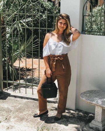 Brown Bag Pants of Gaby Coburn on the Instagram account @gabycoburn
