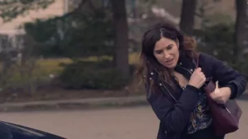 Dark Red Tote Bag worn by  Eve Fletcher (Kathryn Hahn) in Mrs. Fletcher Season 01 Episode 06