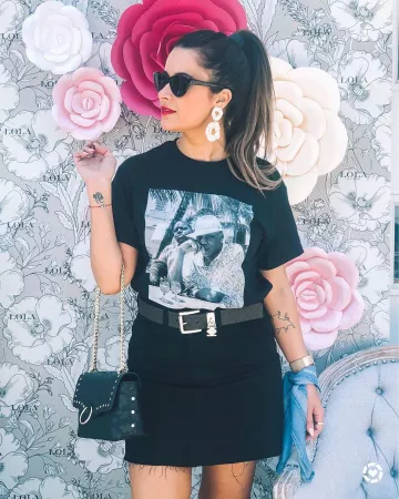 Falda Denim Negra de María Lago en la cuenta de Instagram @marialago