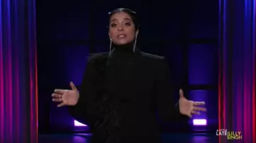 Cinq ã sept Por­tia Feath­er Blaz­er worn by Lilly Singh on A Little Late with Lilly Singh December 2, 2019