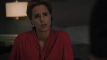 J crew Neck Tie Blouse In Coral worn by Elizabeth McCord (Téa Leoni) in Madam Secretary Season 06 Episode 09