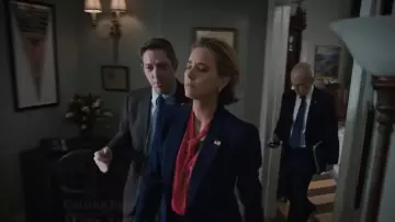 Alexander mcqueen Ex­ag­ger­at­ed Shoul­der Blaz­er Jack­et worn by Elizabeth McCord (Téa Leoni) in Madam Secretary Season 06 Episode 09
