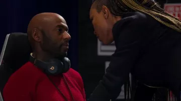 Beats Studio 3 black gold Headphones used by Rashon 'Rush' Williams (Romany Malco) as seen in Holiday Rush