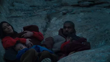 Purple hoodie sweater of Kanye West in Kanye West - Closed On Sunday