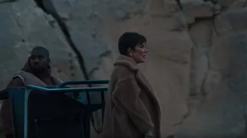 Long brown fur coat of Kris Jenner in Kanye West - Closed On Sunday