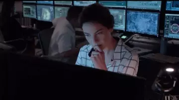 White check shirt of Eva Geller (Michelle Monaghan) in Messiah Season 1