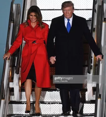 Christian Louboutin So Kate Pointy Toe Pump usado por Melania Trump Llegando a Gran Bretaña el 2 de diciembre de 2019